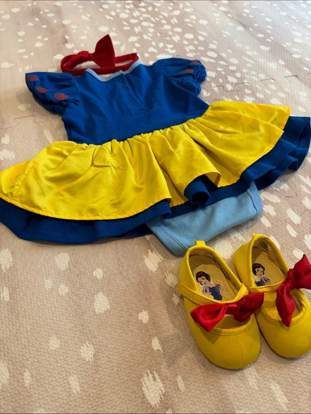 Disney Baby Snow White Costume Bundle 18-24M Dress Bodysuit Shoes Headband